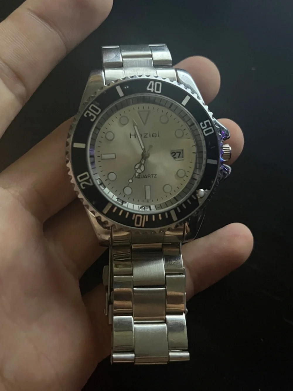hazel Silver Dial and Black Bezel Men's Watch